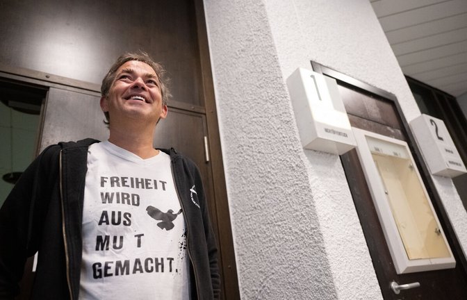 Michael Ballweg im Stuttgarter Landgericht.<span class='image-autor'>Foto: dpa/Marijan Murat</span>
