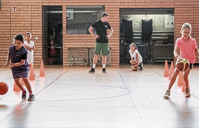 Die Vereine wie hier die Basketballer der BSG Vaihingen/Sachsenheim werden vor die Herausforderung gestellt, das Training in den nächsten Wochen und Monaten so zu planen, dass die Abstands- und Hygienebeschränkungen eingehalten werden. Foto: Archiv/Simecek