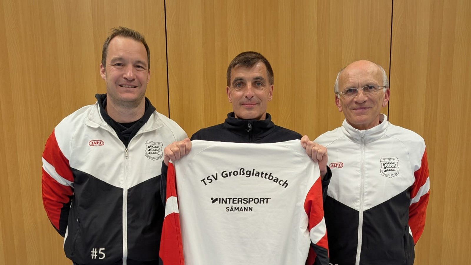 Beim TSV Großglattbach haben Dimo Schöttle (von links), Michael Leimbert und Abteilungsleiter Reinhold Schimpgen schon die neue Saison im Blick. Fotos: privat Beim TSV Großglattbach haben Dimo Schöttle (von links), Michael Leimbert und Abteilungsleiter Reinhold Schimpgen schon die neue Saison im Blick. Fotos: privat
