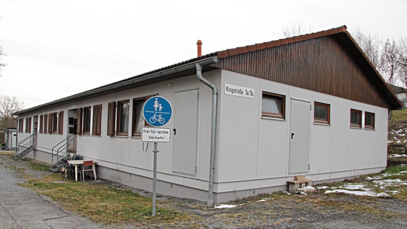 Die Unterkunft in der Oberriexinger Ringstraße muss saniert werden. Die Bewohner werden bis September ausquartiert.  Foto: Banholzer