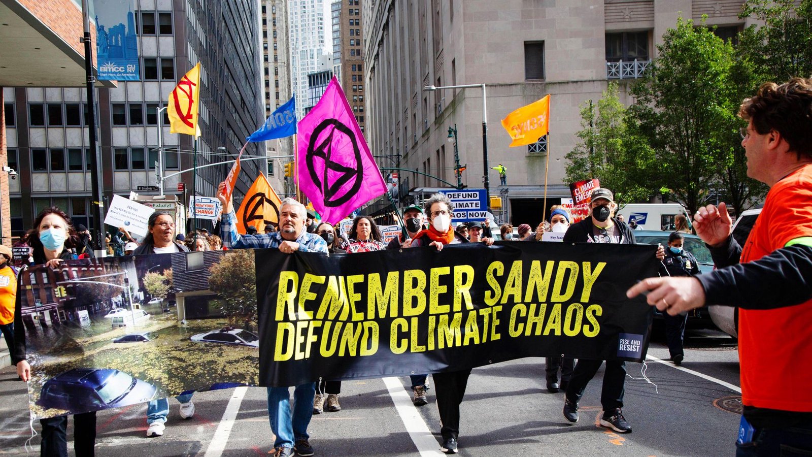 Immer wieder gibt es Proteste gegen die Klimapolitik der Stadt – wie hier im Oktober 2021.Foto: imago//Karla Cot Immer wieder gibt es Proteste gegen die Klimapolitik der Stadt – wie hier im Oktober 2021.Foto: imago//Karla Cot