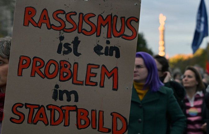 Eine Petition mit dem Titel „Wir sind die Töchter“ haben binnen 24 Stunden rund 100.000 Menschen unterschrieben. (Archivbild)<span class='image-autor'>Foto: Lilli Förter/dpa</span>