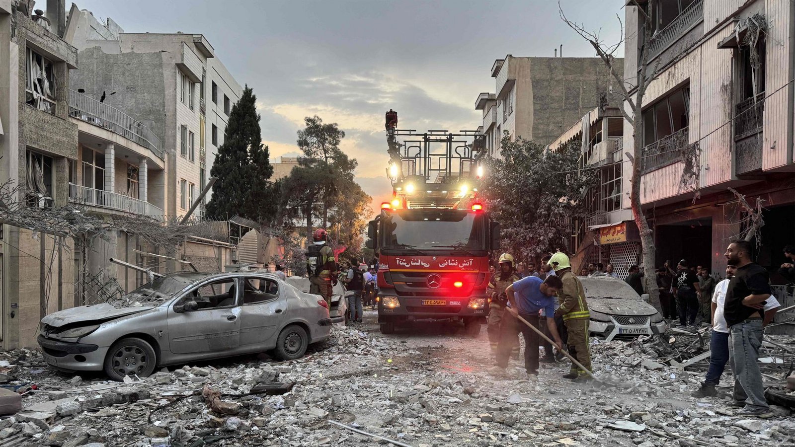 Szene in Teheran nach dem israelischen Angriff.Foto: AFP/MEGHDAD MADADI Szene in Teheran nach dem israelischen Angriff.Foto: AFP/MEGHDAD MADADI