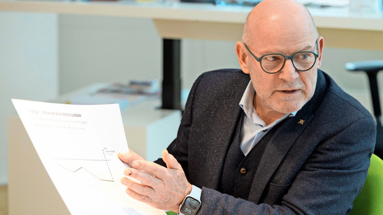 Verkehrsminister Winfried Hermann sieht noch keine Möglichkeit, die Fahrverbote in Stuttgart zu lockernFoto: Lichtgut/Leif Piechowski Verkehrsminister Winfried Hermann sieht noch keine Möglichkeit, die Fahrverbote in Stuttgart zu lockernFoto: Lichtgut/Leif Piechowski