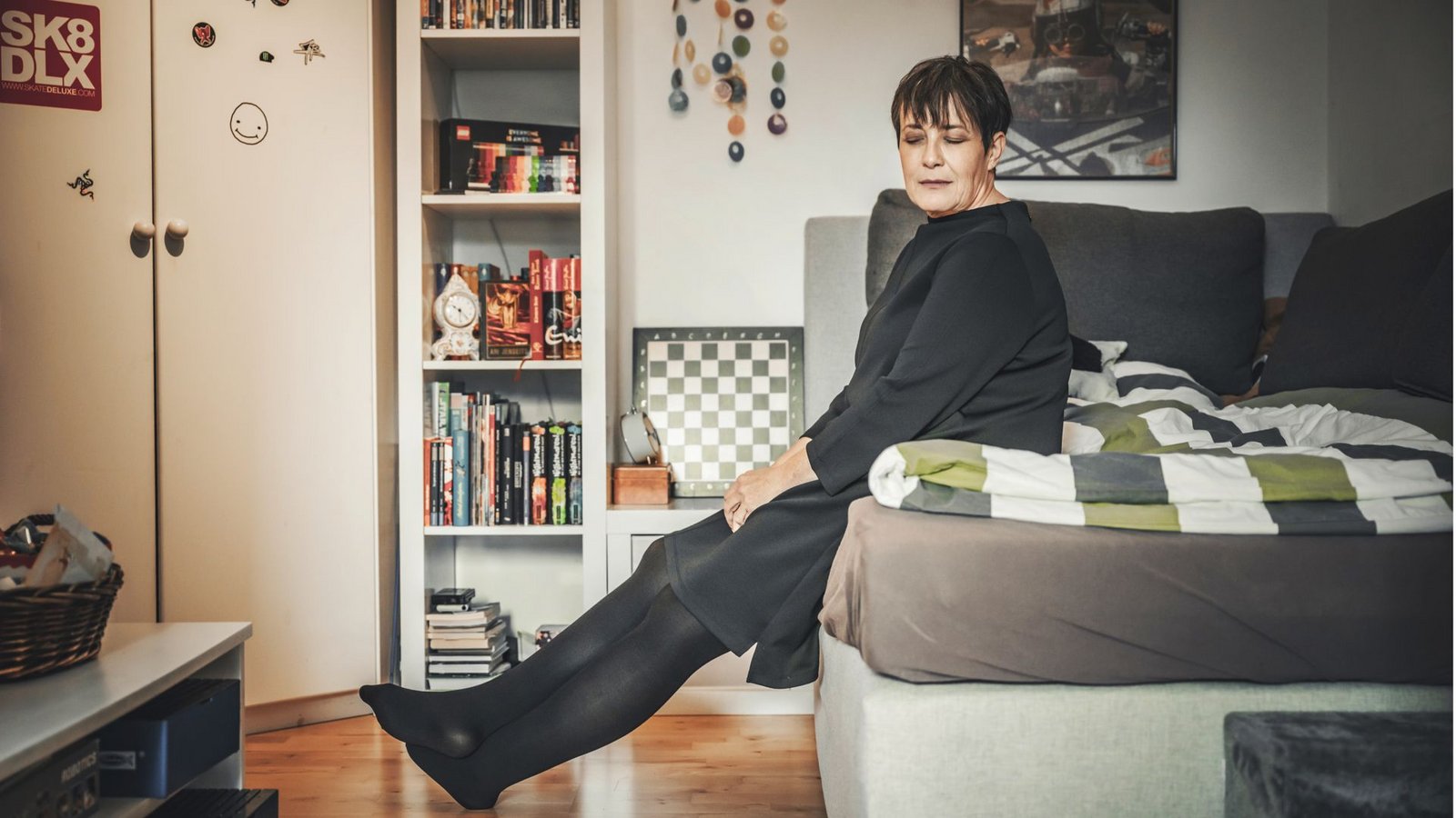 Sonja Thum im Zimmer ihres Sohnes Lukas. Dort ist alles, wie er es vor dreieinhalb Jahren verlassen hat.Foto: © sichtlichmensch/Andy Reiner Sonja Thum im Zimmer ihres Sohnes Lukas. Dort ist alles, wie er es vor dreieinhalb Jahren verlassen hat.Foto: © sichtlichmensch/Andy Reiner