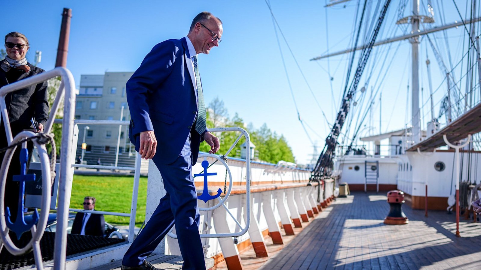 An Bord: Friedrich Merz bei seinem Besuch im finnischen Turku.Foto: Kay Nietfeld/dpa An Bord: Friedrich Merz bei seinem Besuch im finnischen Turku.Foto: Kay Nietfeld/dpa