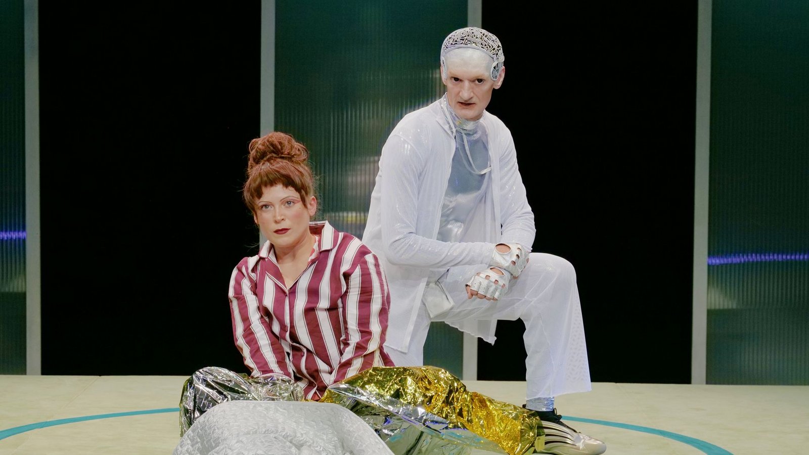 Natalja Maas und Manuel Krstanovic in „Wonderland Ave“
.Foto: Theater Tri-Bühne/Anton Avdieiev Natalja Maas und Manuel Krstanovic in „Wonderland Ave“
.Foto: Theater Tri-Bühne/Anton Avdieiev