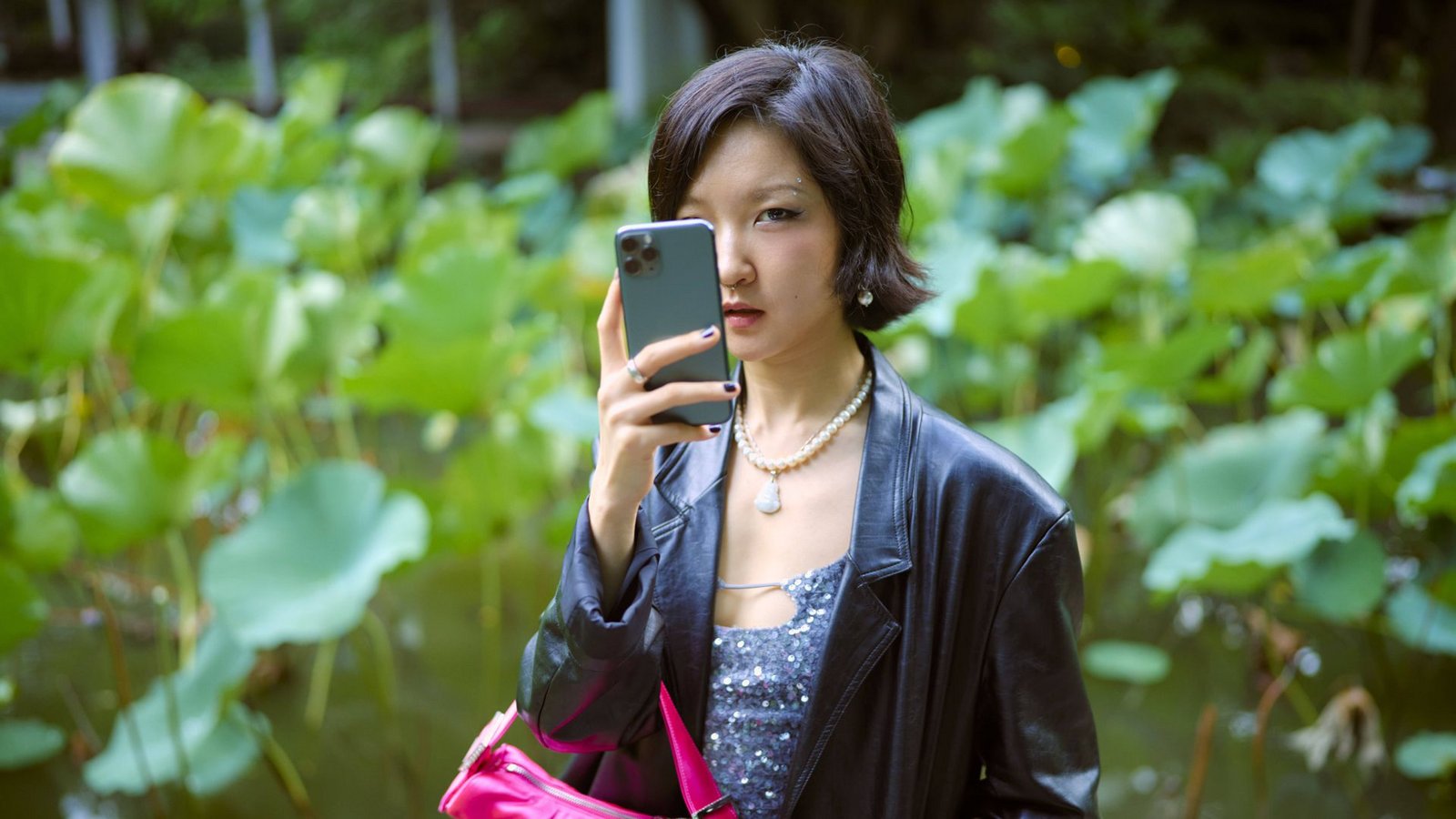 Die App „Bist du tot?“ (Silema) richtet sich vor allem an Millenials Menschen in prekären Lebensverhältnissen.Foto: imago/Connect Images Die App „Bist du tot?“ (Silema) richtet sich vor allem an Millenials Menschen in prekären Lebensverhältnissen.Foto: imago/Connect Images