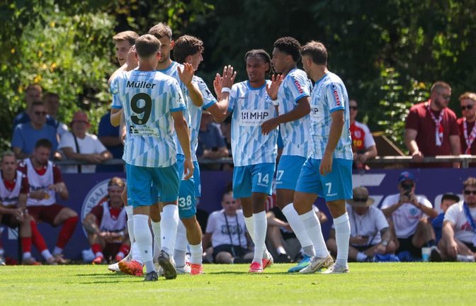 Die Stuttgarter Kickers erwarten in der ersten Runde des WFV-Pokals am Mittwoch den SV Degerschlacht.<span class='image-autor'>Baumann/Julia Rahn</span>
