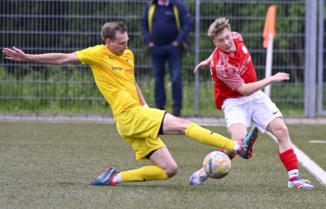 Voller Einsatz ist von Nick Müller (rechts) und dem TSV Nussdorf gefordert. <span class='image-autor'>Foto: Leitner</span>