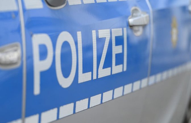 Aktivisten sollen Protestplakate an Parteibüros der CDU in mehreren Bezirken geklebt haben. (Symbolbild)<span class='image-autor'>Malin Wunderlich/dpa</span>