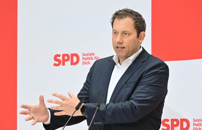 SPD-Chef Lars Klingbeil will ein klares verteilungspolitisches Signal.<span class='image-autor'>Foto: dpa/Kilian Genius</span>