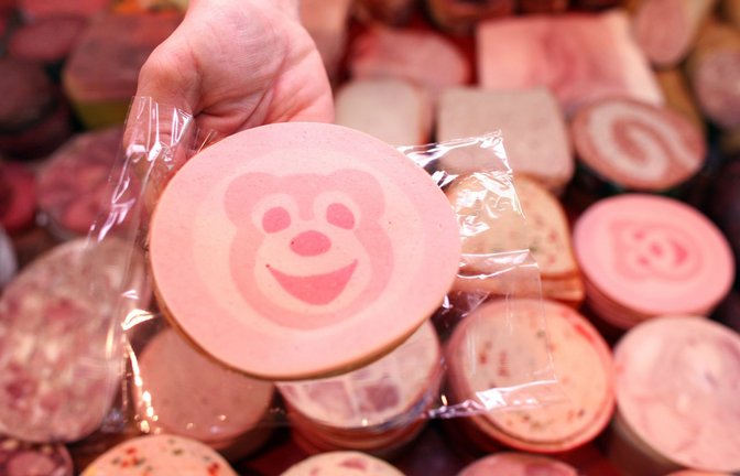 Viele Menschen essen inzwischen seltener Fleisch.<span class='image-autor'>Foto: dpa/Patrick Pleul</span>