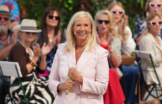 Moderatorin Andrea Kiwi Kiewel im ZDF Fernsehgarten.<span class='image-autor'>Foto: IMAGO / BOBO</span>