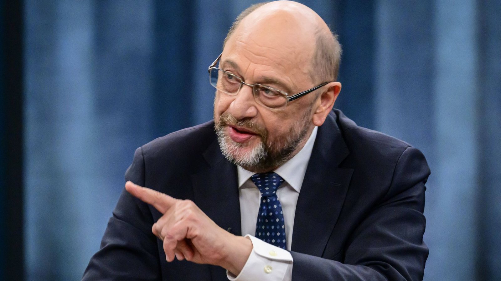 SPD-Politiker Martin Schulz zeigt sich am Sonntagabend im ARD-Talk von Caren Miosga empört über US-Präsident Donald Trump.Foto: IMAGO/HMB-Media SPD-Politiker Martin Schulz zeigt sich am Sonntagabend im ARD-Talk von Caren Miosga empört über US-Präsident Donald Trump.Foto: IMAGO/HMB-Media