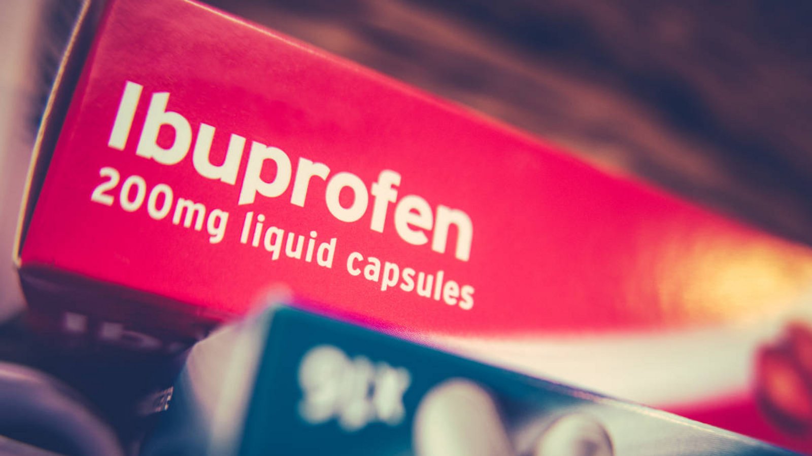 Erfahren Sie, was der Unterschied zwischen Ibuflam und Ibuprofen ist. Alles Wichtige im Überblick.Foto: Mr Doomits / Shutterstock.com