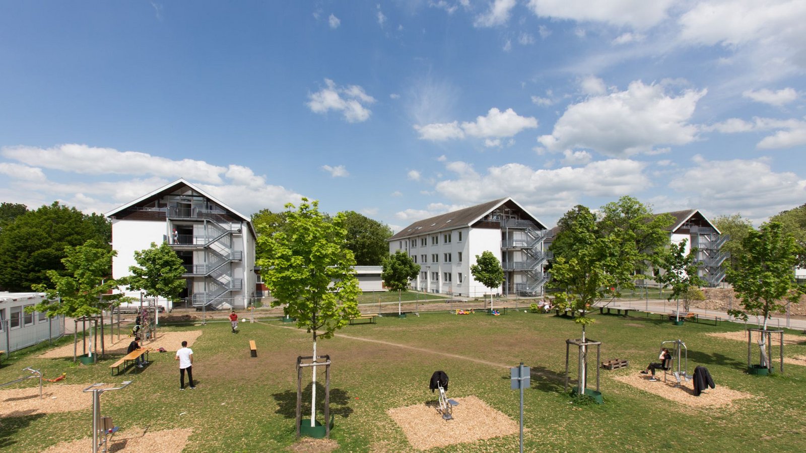 Die Lea Freiburg befindet sich auf einem Teil des Areals der ehemaligen Polizeiakademie Freiburg. Abschnittsweise wurden die ehemaligen Polizeigebäude umgebaut und saniert.Foto: Free2rec.com/Ignacio Linares Die Lea Freiburg befindet sich auf einem Teil des Areals der ehemaligen Polizeiakademie Freiburg. Abschnittsweise wurden die ehemaligen Polizeigebäude umgebaut und saniert.Foto: Free2rec.com/Ignacio Linares