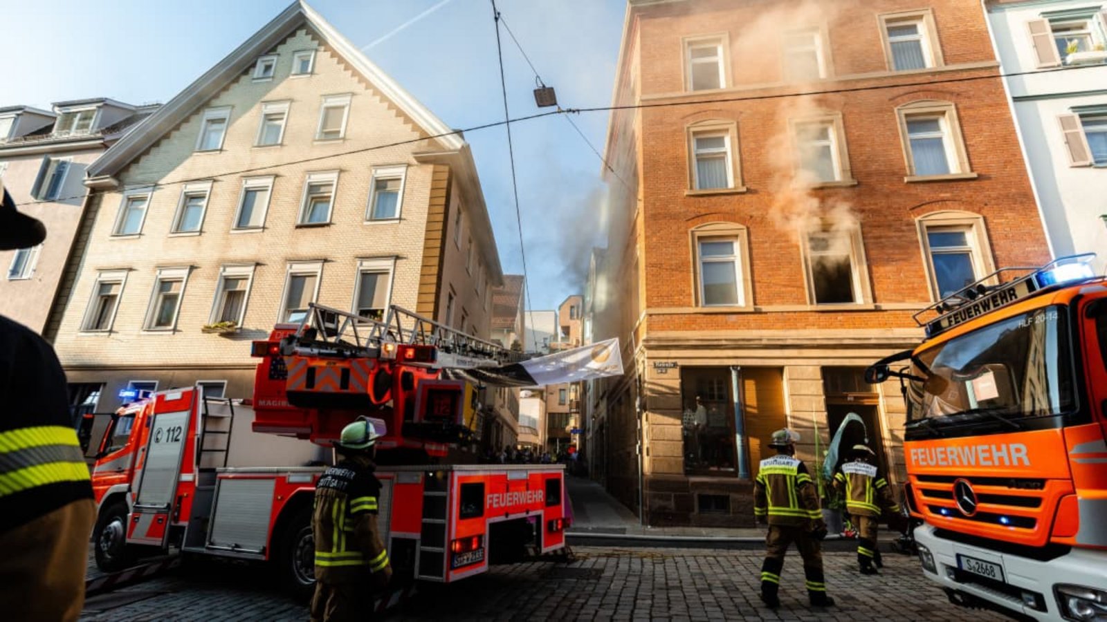 Die Feuerwehr war mit einer Vielzahl an Einsatzkräften vor Ort.Christoph Schmidt Die Feuerwehr war mit einer Vielzahl an Einsatzkräften vor Ort.Christoph Schmidt