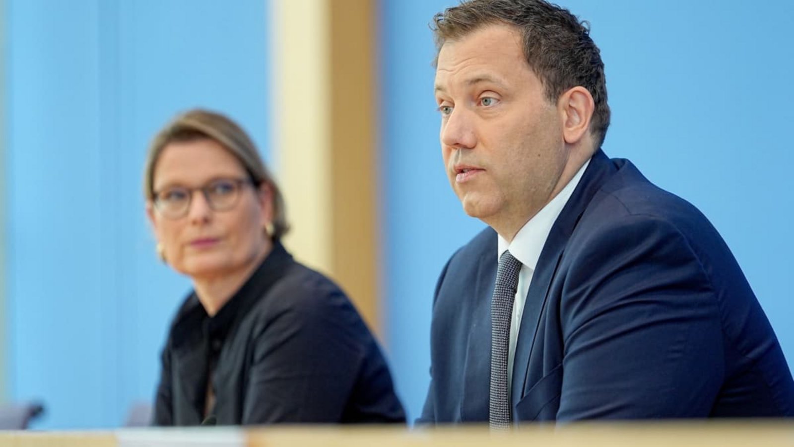 Justizministerin Stefanie Hubig und Finanzminister Lars Klingbeil wollen Finanz- und Steuerkriminalität besser bekämpfen.Michael Kappeler/dpa Justizministerin Stefanie Hubig und Finanzminister Lars Klingbeil wollen Finanz- und Steuerkriminalität besser bekämpfen.Michael Kappeler/dpa