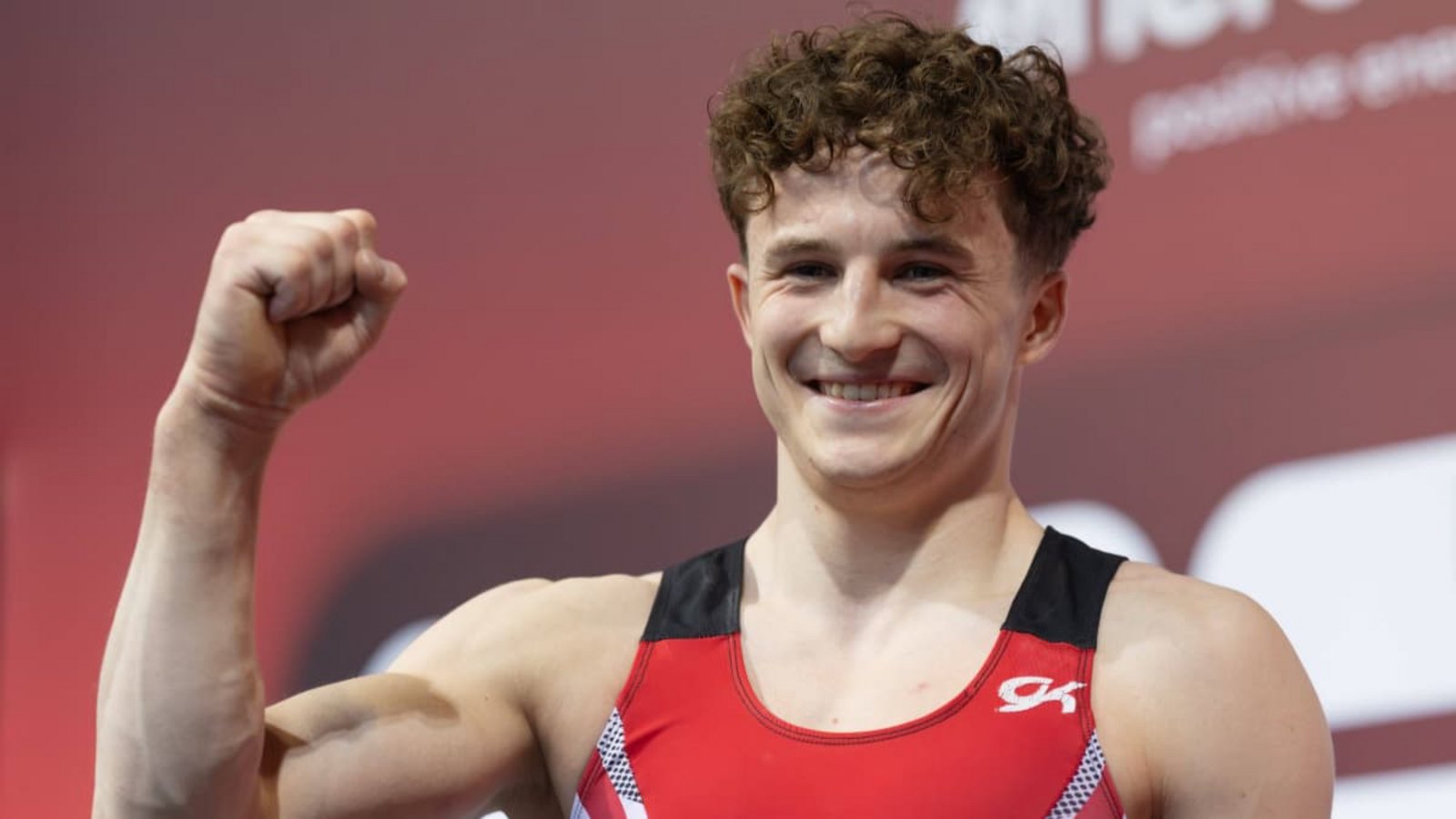 Alexander Kunz vom TSV Pfuhl ist deutscher Meister. Bei den Wettkämpfen in Hannover ist er am Samstag im Bodenturnen nicht zu schlagen. Insgesamt fährt der 23-Jährige mit drei Medaillen nach Hause.IMAGO/Jürgen Kessler