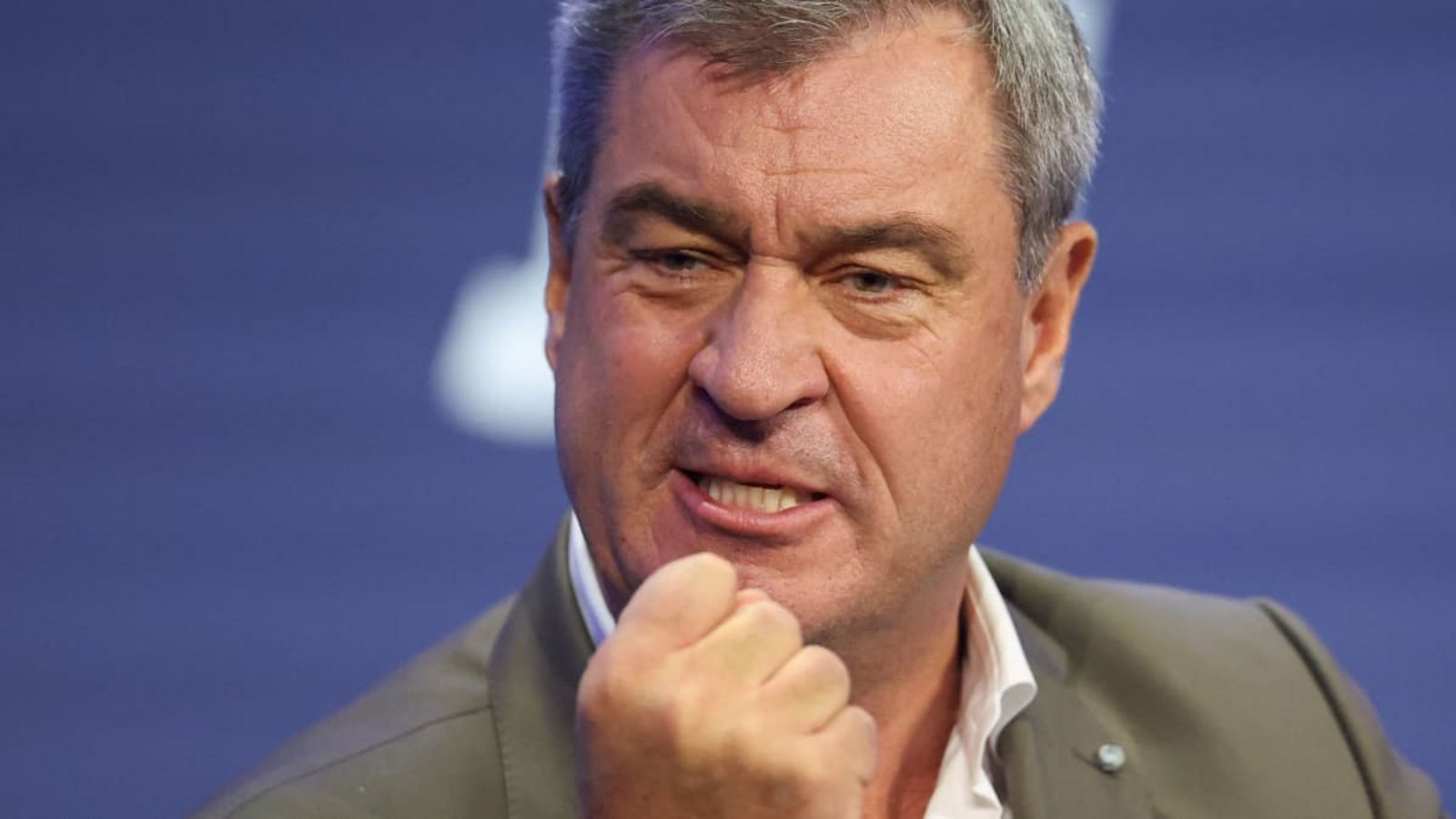 Markus Söder (CSU), Ministerpräsident des Landes Bayern, spricht mit geballter Faust beim Deutschlandtag der Jungen Union.Christoph Reichwein/dpa Markus Söder (CSU), Ministerpräsident des Landes Bayern, spricht mit geballter Faust beim Deutschlandtag der Jungen Union.Christoph Reichwein/dpa