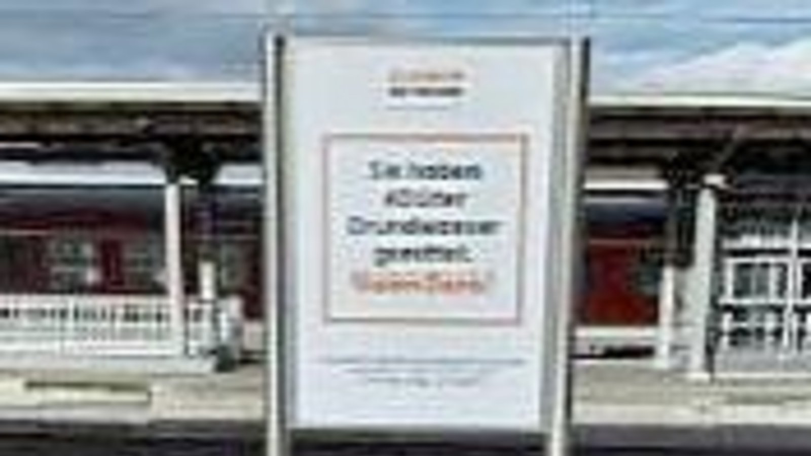 Sammelstelle am S-Bahngleis in Stuttgart Bad Cannstatt. p Sammelstelle am S-Bahngleis in Stuttgart Bad Cannstatt. p