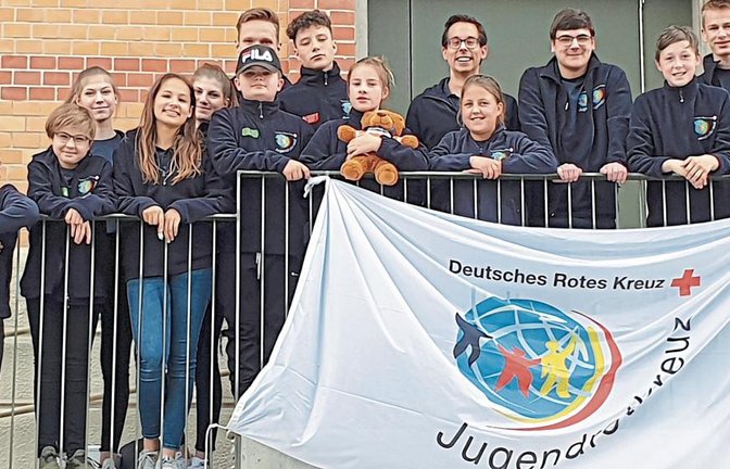 Kommen als Sieger aus Neckarweihingen zurück: Die Rotkreuz-Jugendgruppe aus Hochdorf hat ordentlich abgeräumt.  Foto: p