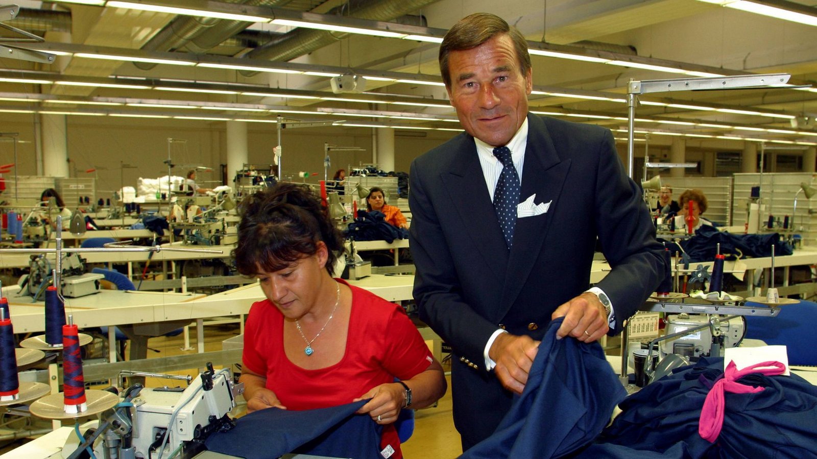 Ein Bild aus alten Tagen: Wolfgang Grupp im Jahr 2002. Bei seinen ehemaligen Mitarbeitern genießt er heute noch großes Ansehen.Foto: imago/Karo