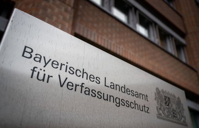 Bayerns Verfassungsschutz sieht in der AfD „eine Gefahr für die Demokratie“.<span class='image-autor'>Foto: dpa/Peter Kneffel</span>