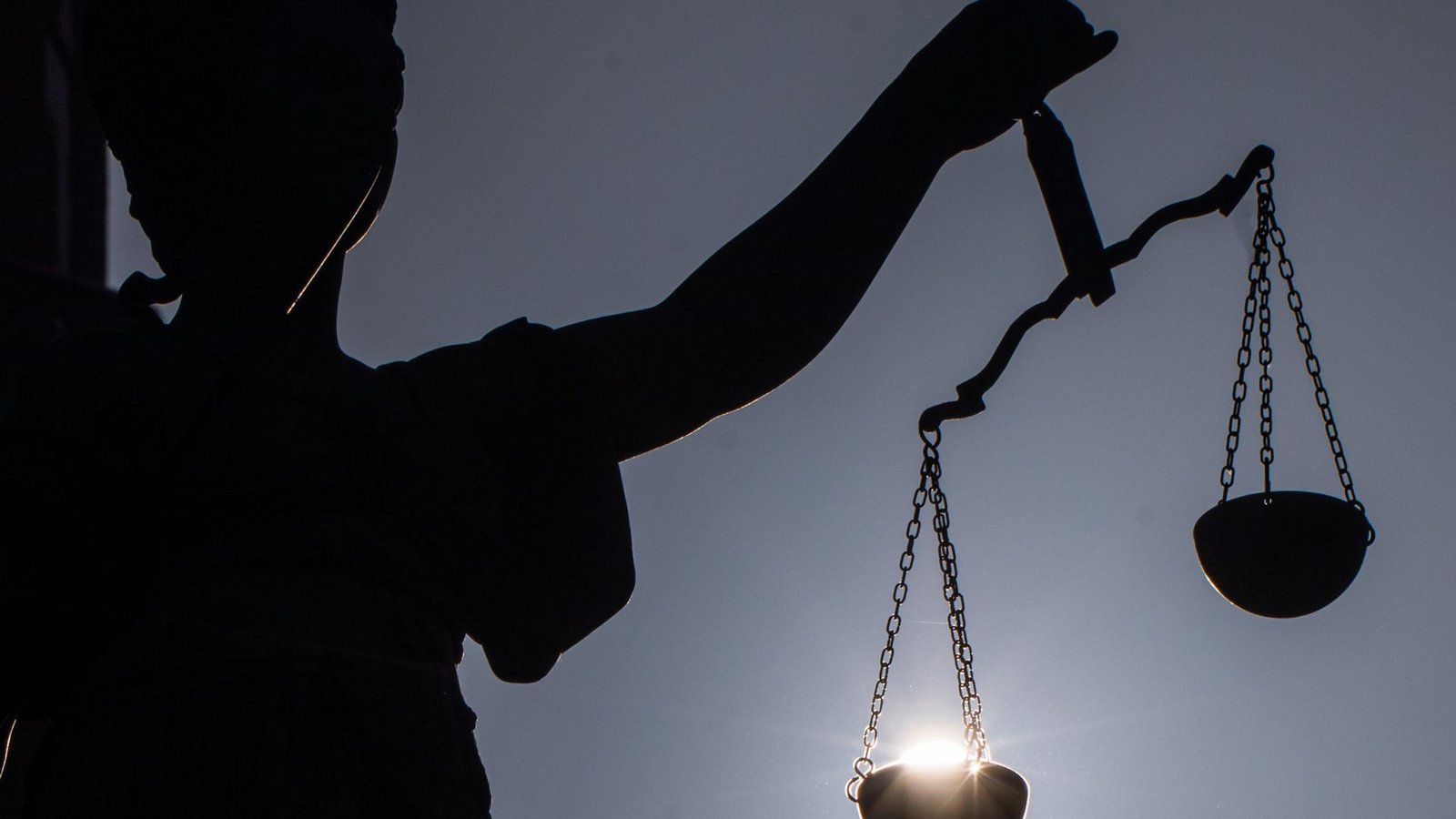 Bei der Aufarbeitung der Vorwürfe wirkt die Justiz überfordert.Foto: dpa/Frank Rumpenhorst Bei der Aufarbeitung der Vorwürfe wirkt die Justiz überfordert.Foto: dpa/Frank Rumpenhorst