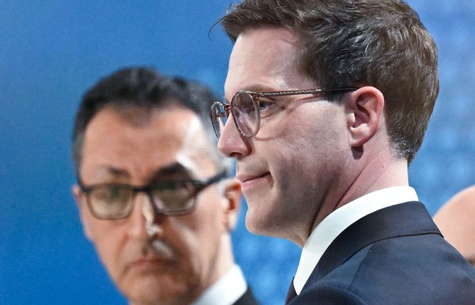 Hagel (rechts) oder Özdemir? Unsere Karte zeigt, wo die Grenzen innerhalb Baden-Württembergs verlaufen.<span class='image-autor'>Foto: Bernd Weißbrod/dpa</span>