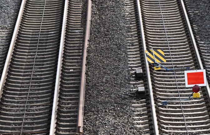 Die Jugendlichen surften auf einer S-Bahn mit. (Symbolbild)<span class='image-autor'>Foto: Sebastian Gollnow/dpa/Sebastian Gollnow</span>