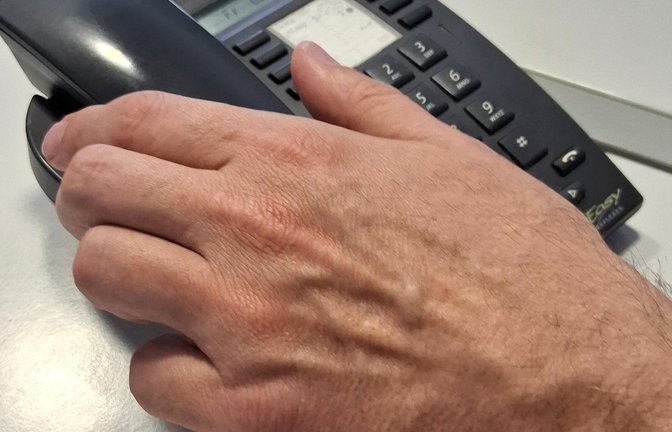 Der Betrüger schlägt per Telefon in Kleinsachsenheim zu.     Symbolbild: VKZ
