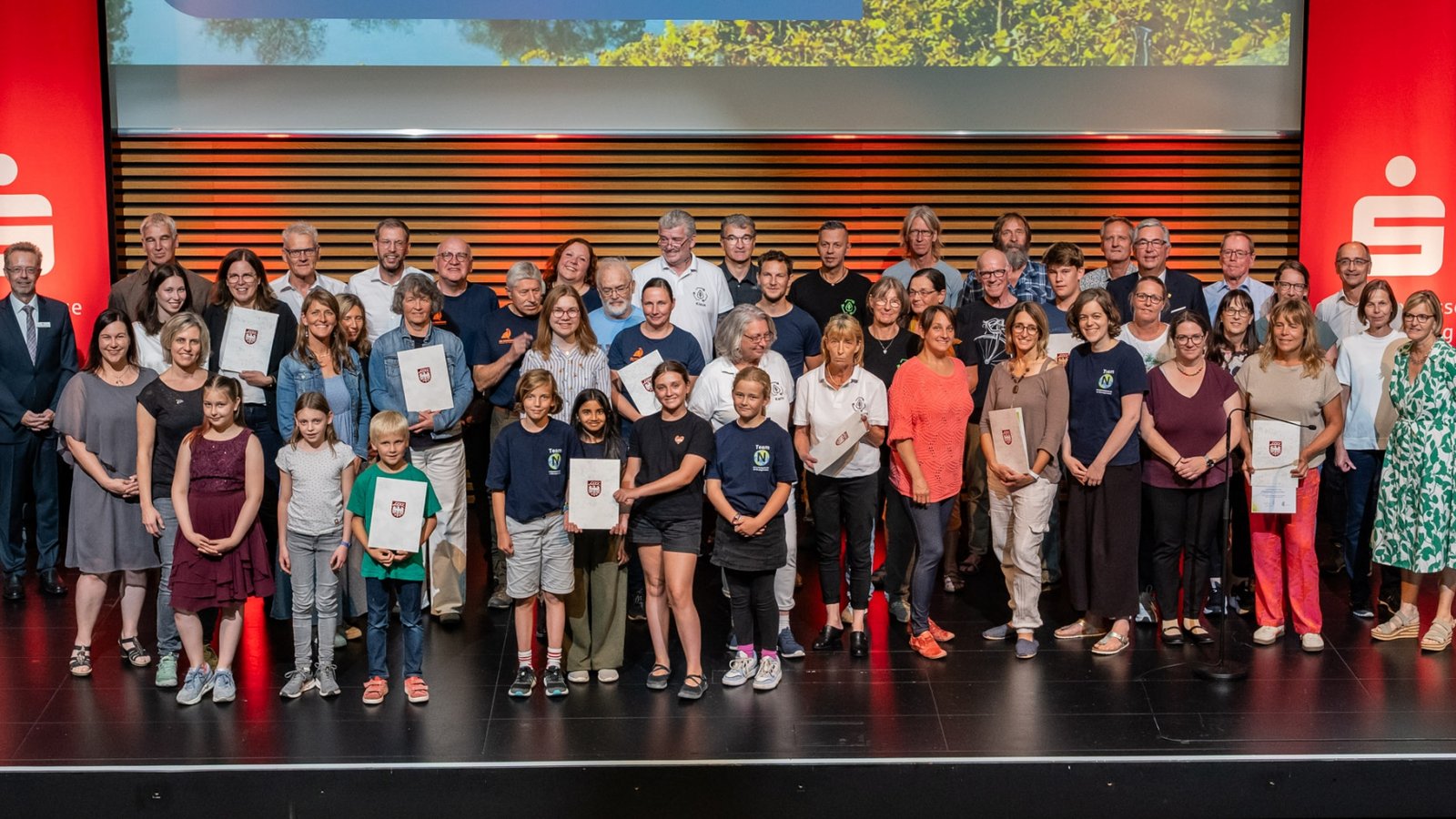 Sie alle setzen sich für Naturschutz ein: die diesjährigen Preisträger. Foto: LL Sie alle setzen sich für Naturschutz ein: die diesjährigen Preisträger. Foto: LL