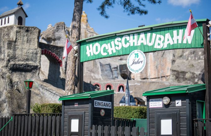 Die Bahn gehört zu den ältesten Fahrgeschäften des Praters.<span class='image-autor'>Foto: Georg Hochmuth/APA/dpa</span>