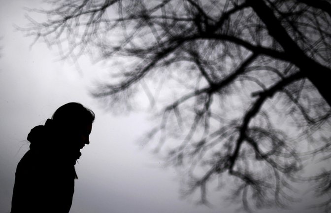 Menschen mit narzisstischen Persönlichkeitsstörungen können häufig schwer an Depressionen erkranken, wenn sie in eine Krise geraten.<span class='image-autor'>Foto: dpa/Julian Stratenschulte</span>
