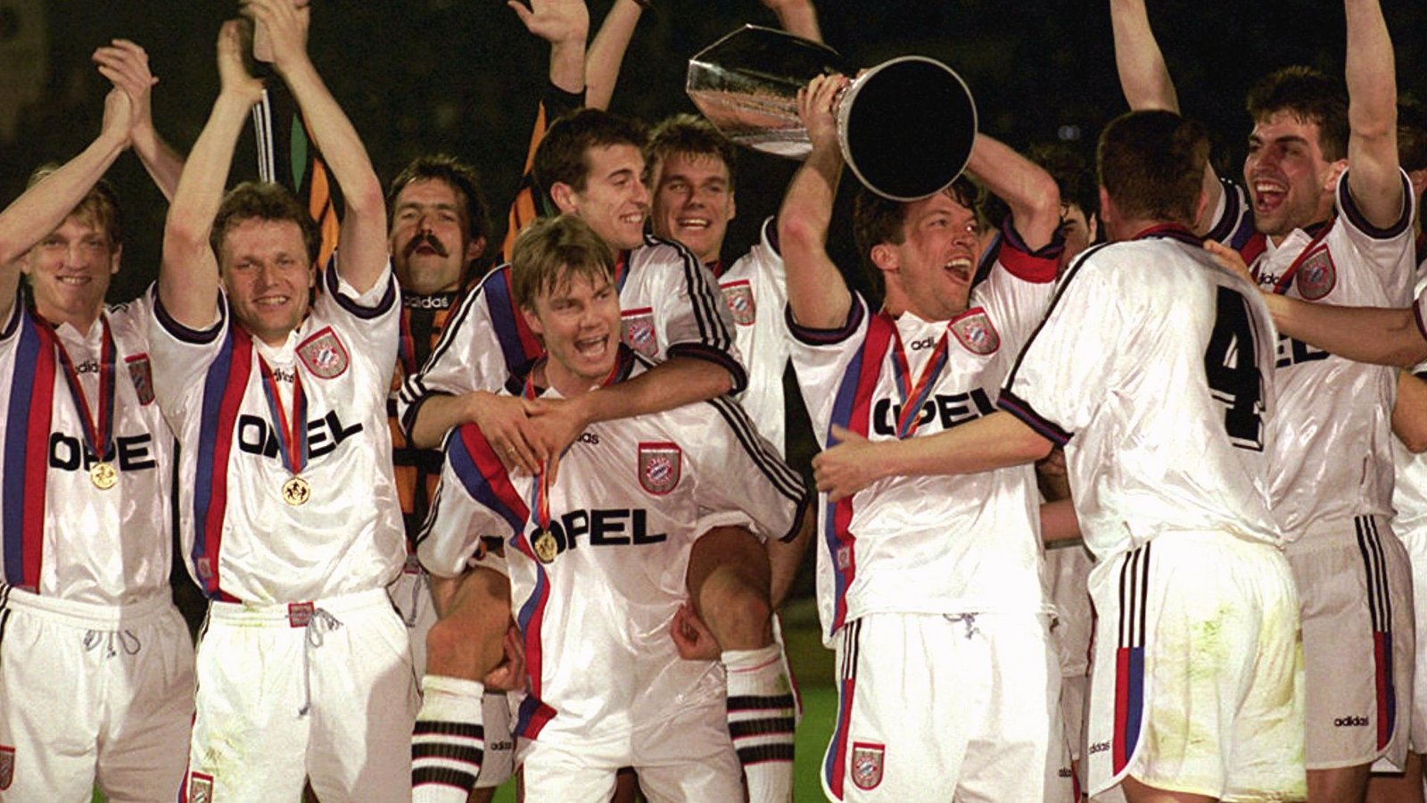 Der FC Bayern München gewann 1996 den UEFA-Pokal gegen Girondins Bordeaux.Foto: Frank Leonhardt/dpa/Archivbild