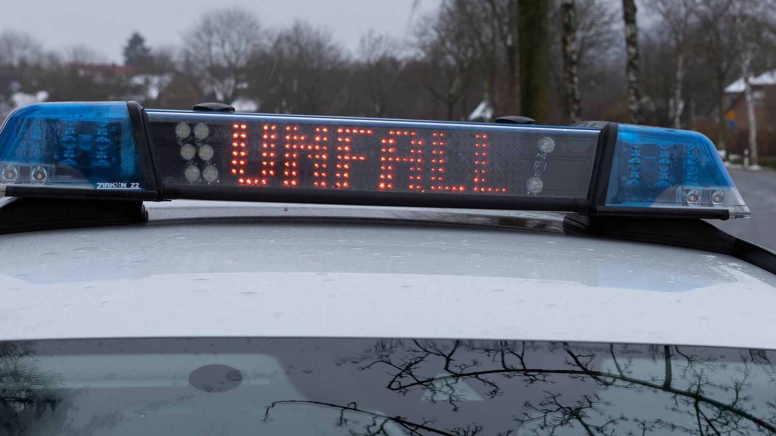 Die Polizei hat die Ermittlungen zu dem Unfall aufgenommen. (Symbolbild)Foto: IMAGO/Fotostand/Gelhot