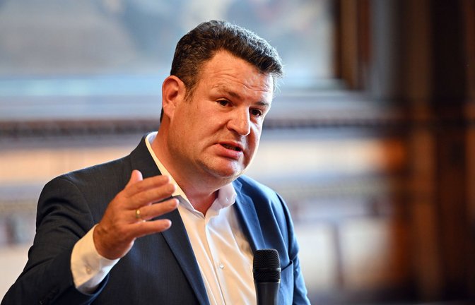 Bundesarbeitsminister Hubertus Heil (SPD) gibt FDP-Chef Christian Lindner die Schuld für das Scheitern der Ampel.<span class='image-autor'>Foto: dpa/Martin Schutt</span>