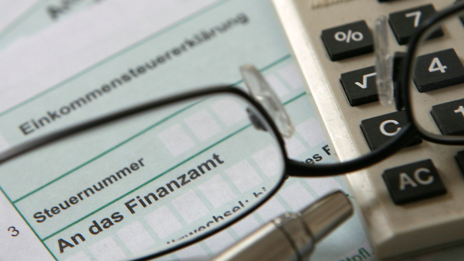 welche versicherungen von steuer absetzbar