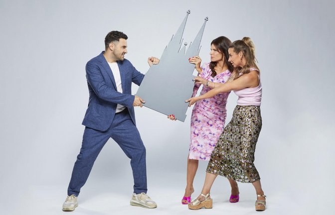Lars Steinhöfel (Ingo „Easy“ Winter), Tabea Heynig (Britta Schönfeld-Küpper) und Isabell Hertel (Ute Huber, r.)<span class='image-autor'>Foto: RTL Deutschland</span>