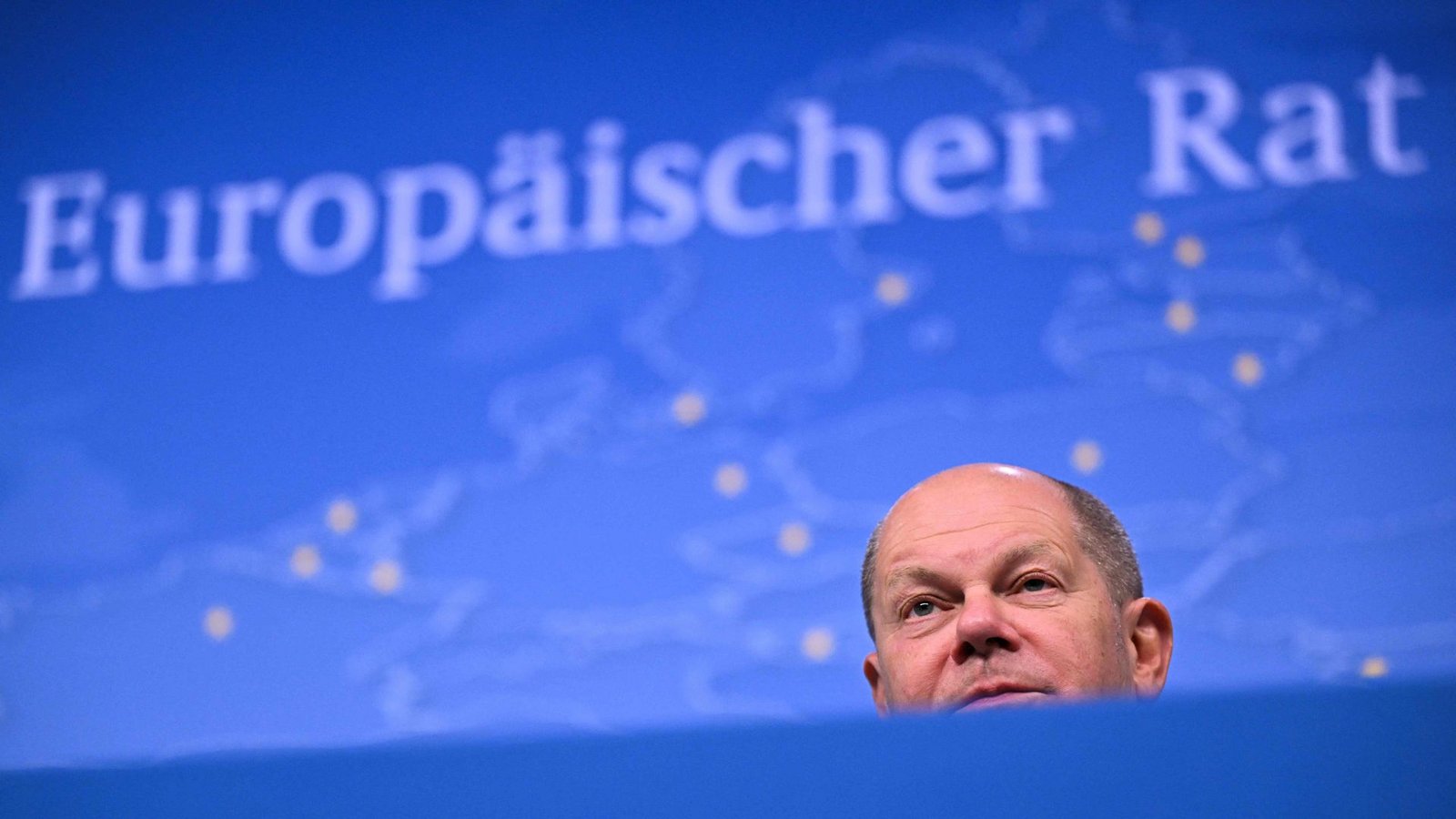 Bundeskanzler Scholz sichert der Ukraine die weitere Unterstützung der EU zu.Foto: AFP/John Thys