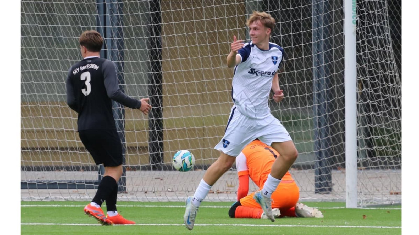 In der Vorsaison traf Marvin Mieck (re.) für den FC Gerlingen gegen die SKV Rutesheim II - beide Teams kämpfen erneut um den Klassenerhalt.Andreas Gorr