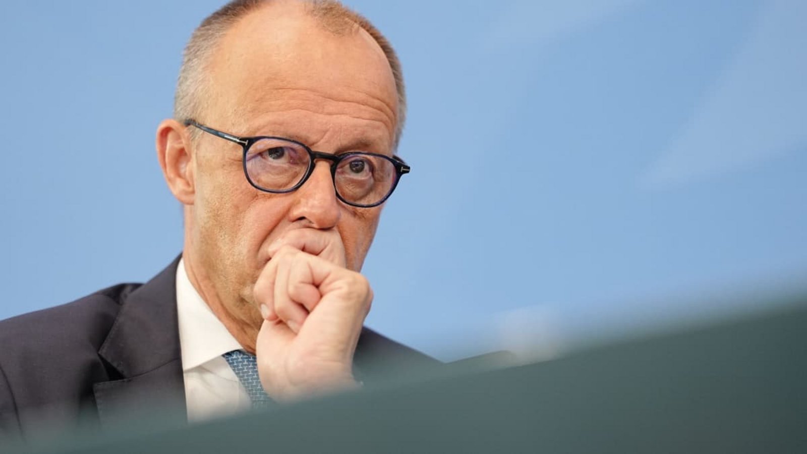 Bei der Rentenreform liegt noch viel Arbeit vor Kanzler Friedrich Merz (CDU) und der schwarz-roten Koalition.Kay Nietfeld/dpa Bei der Rentenreform liegt noch viel Arbeit vor Kanzler Friedrich Merz (CDU) und der schwarz-roten Koalition.Kay Nietfeld/dpa
