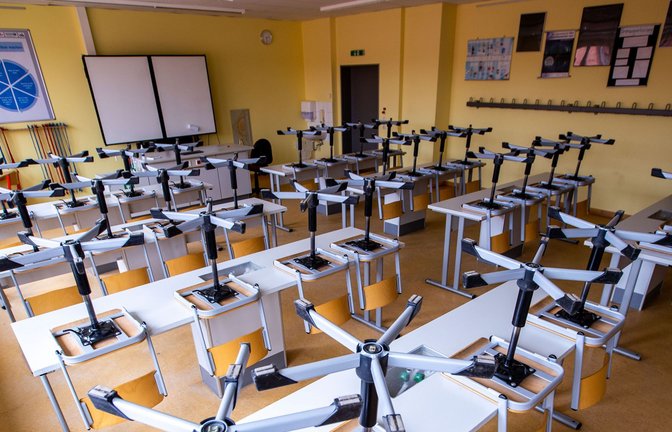 Leeres Klassenzimmer während der Pandemie<span class='image-autor'>Foto: dpa/Jens Büttner</span>