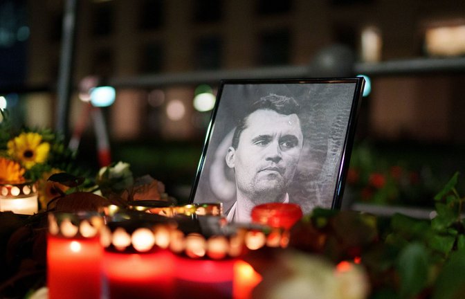 Trauer um den US-Aktivisten Charlie Kirk: Die Staatsanwaltschaft fordert die Todesstrafe für den mutmaßlichen Schützen.<span class='image-autor'>Foto: IMAGO/Anadolu Agency/IMAGO/Ilkin Eskipehlivan</span>