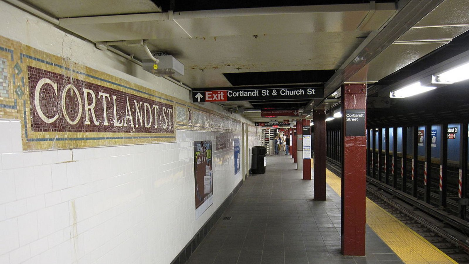 Vor 130  Jahren wurde die erste „mittels Elektrizität getriebene endlose schräge Wandelbahn“ in der New Yorker U-Bahn-Station Cortland Street, nicht weit entfernt vom späteren World Trade Center, eröffnet.Foto: Wikipedia commons/Gryffindor