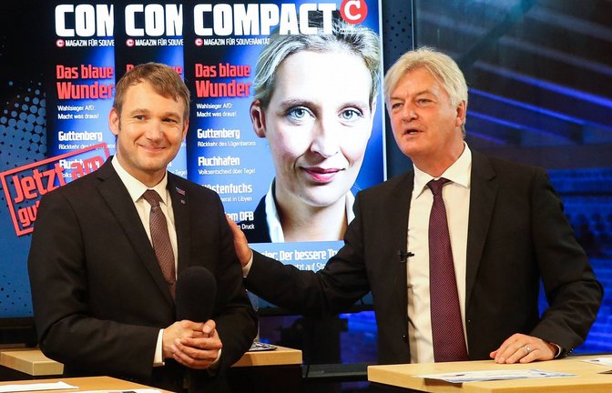 Compact-Chefredakteur Jürgen Elsässer (re.),  zusammen mit André Poggenburg, früherer AfD-Landes- und Fraktionschef aus Sachsen-Anhalt.<span class='image-autor'>Foto: imago//hristian Schroedter</span>