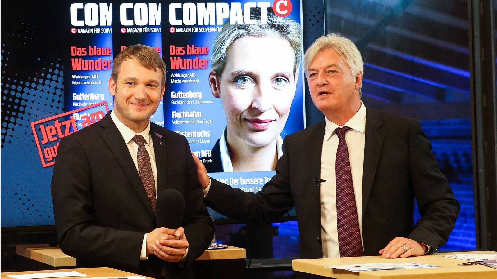 Compact-Chefredakteur Jürgen Elsässer (re.), zusammen mit André Poggenburg, früherer AfD-Landes- und Fraktionschef aus Sachsen-Anhalt.Foto: imago//hristian Schroedter Compact-Chefredakteur Jürgen Elsässer (re.), zusammen mit André Poggenburg, früherer AfD-Landes- und Fraktionschef aus Sachsen-Anhalt.Foto: imago//hristian Schroedter