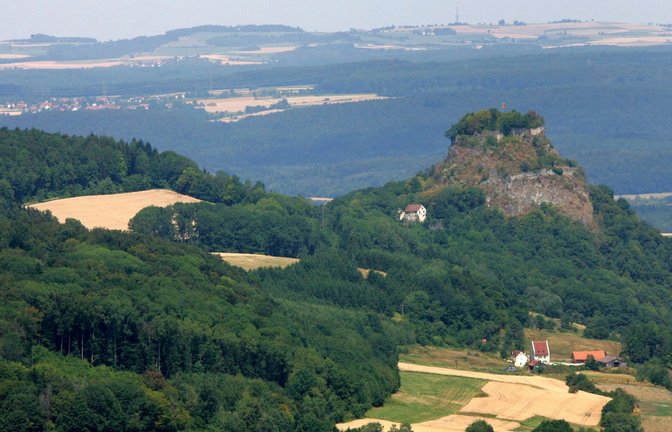 Blick zum Hohentwiel bei der Vulkantour<span class='image-autor'>Foto: dpa/dpa</span>